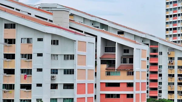 Condominium building in District 21, Singapore
